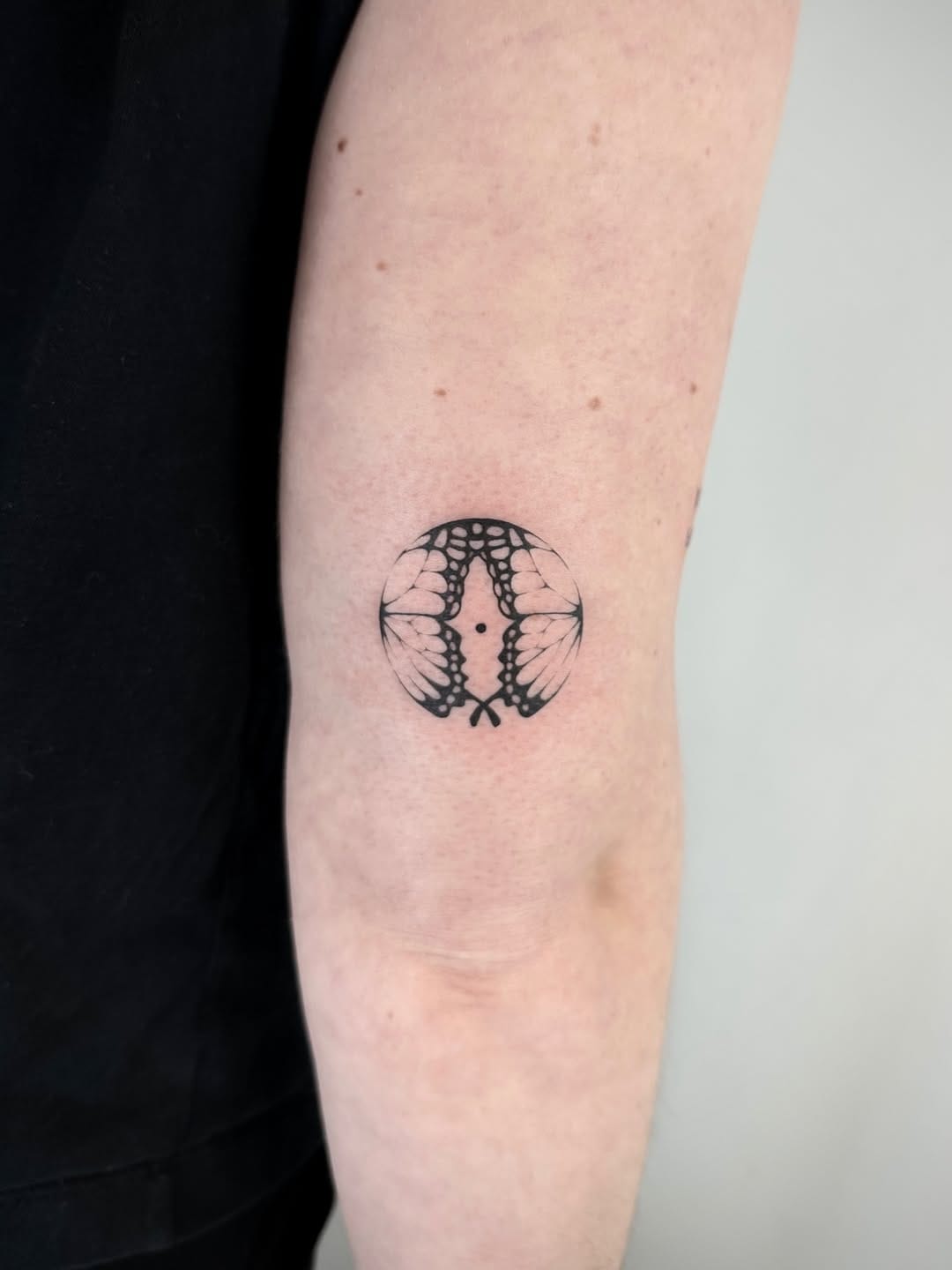 Post 1 by ATELIER 14 TATTOO STUDIO BERLIN on Instagram (carousel)