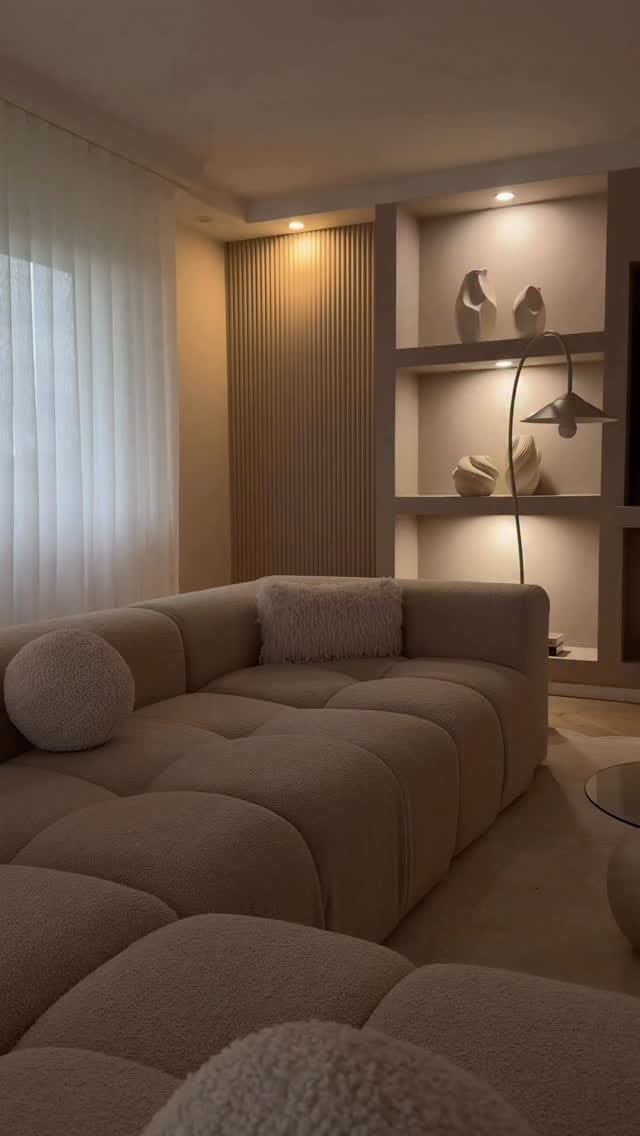Post 2 by Nevin Yekdar on Instagram (video)