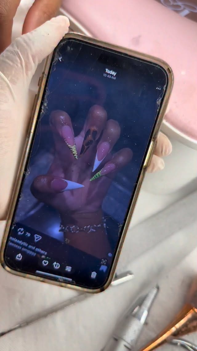 Post 8 by Lafayette & HTX Master Nail Tech | Mentor on Instagram (video)