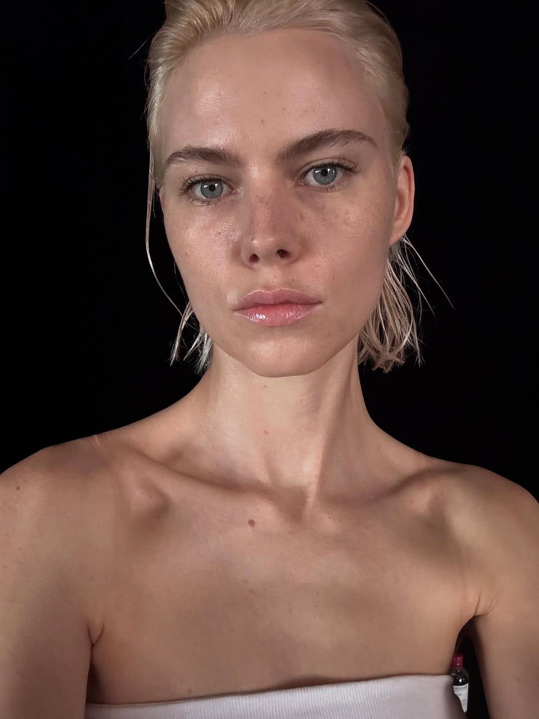 Post 4 by Julia Almendra on Instagram (carousel)