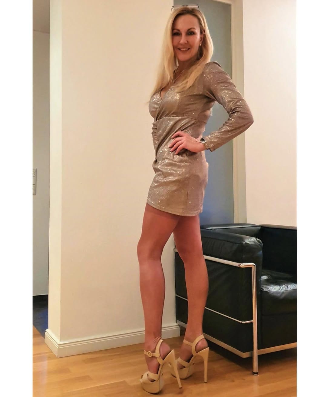 Post 9 by Comtesse Monique on Instagram (image)