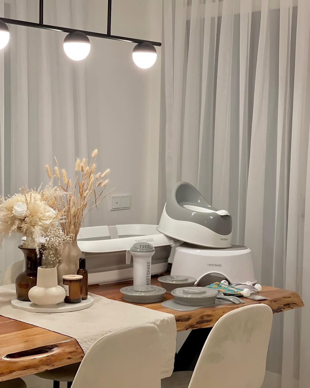 Post 2 by interior_apartmentdesign on Instagram (carousel)