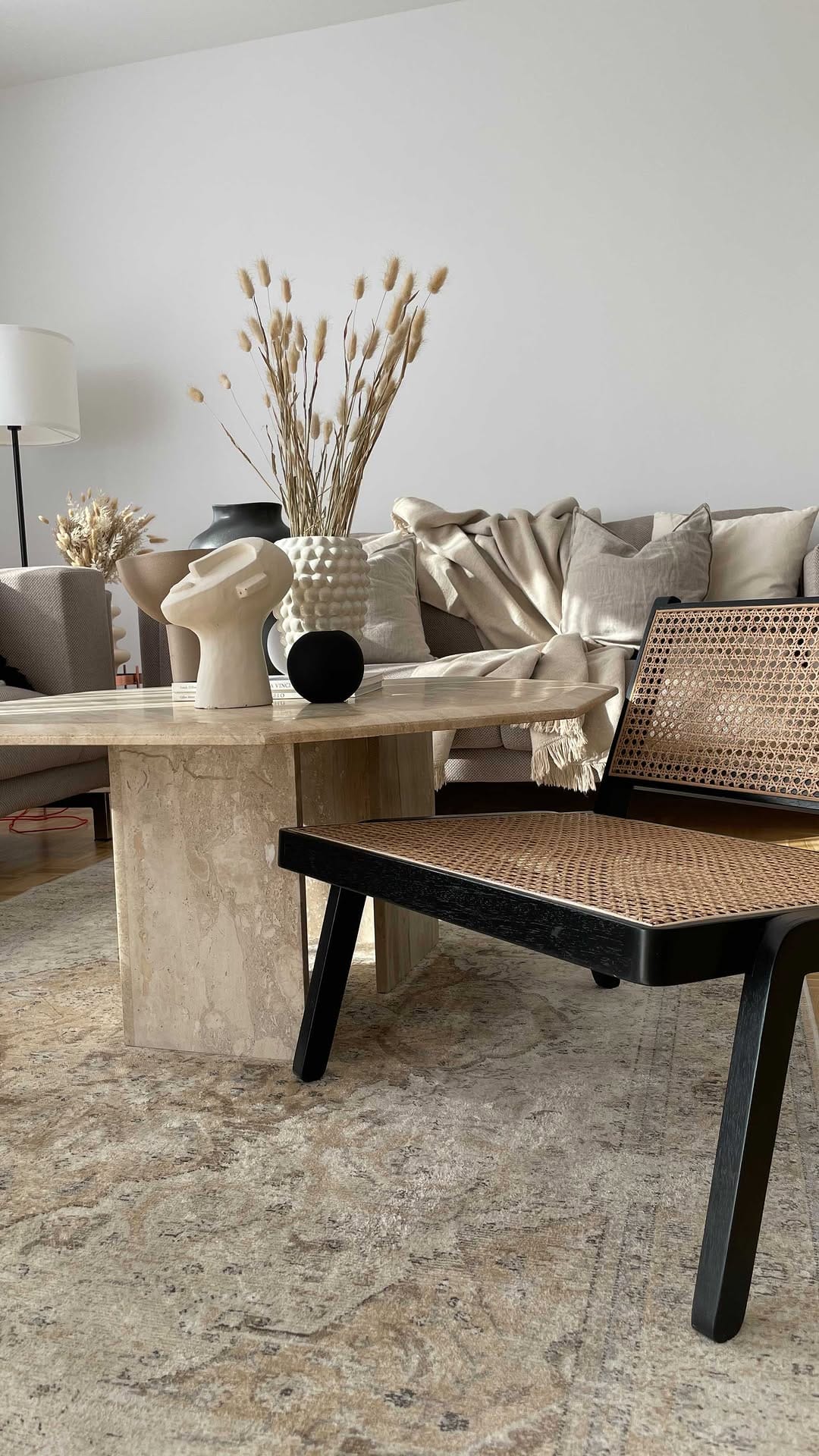 Post 5 by interior_apartmentdesign on Instagram (video)