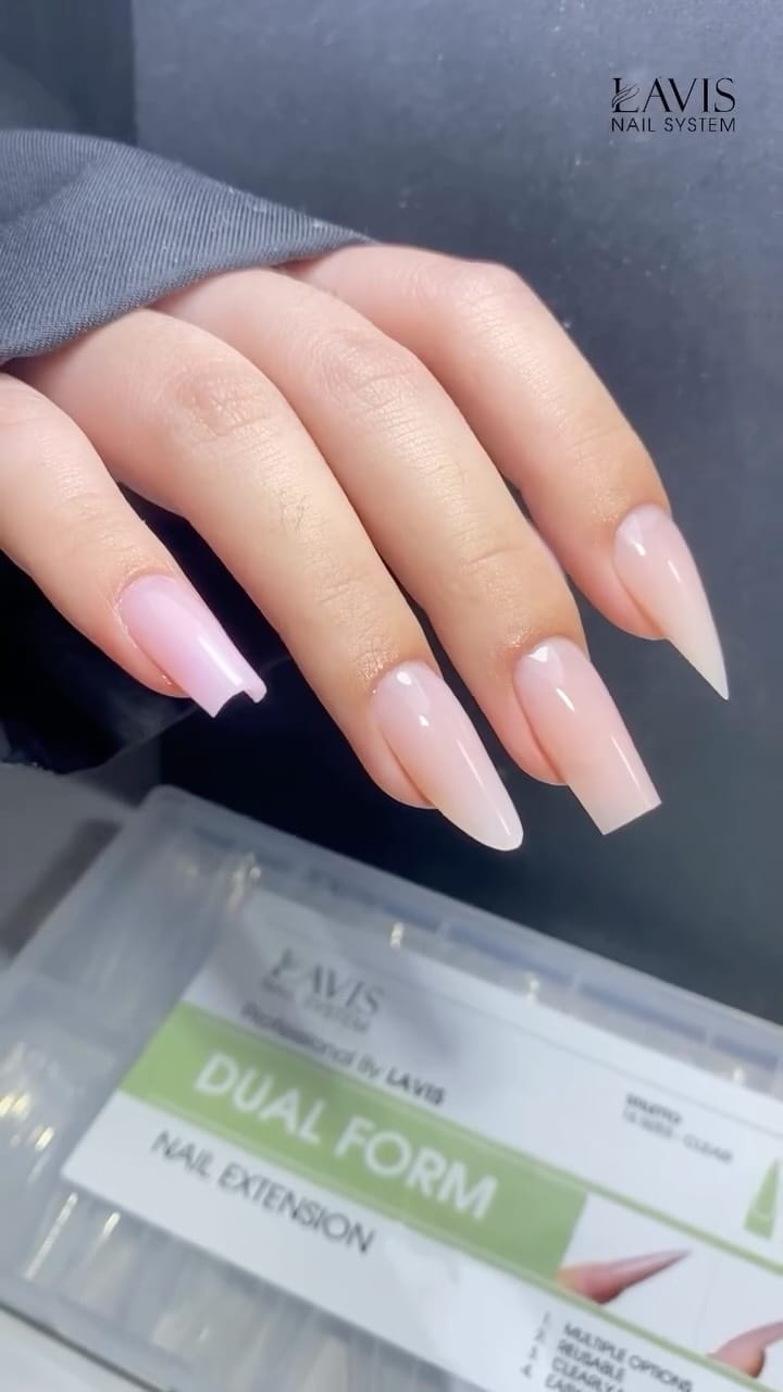 Post 4 by Lavis Nail System (All products for nail beauty) on Instagram (video)