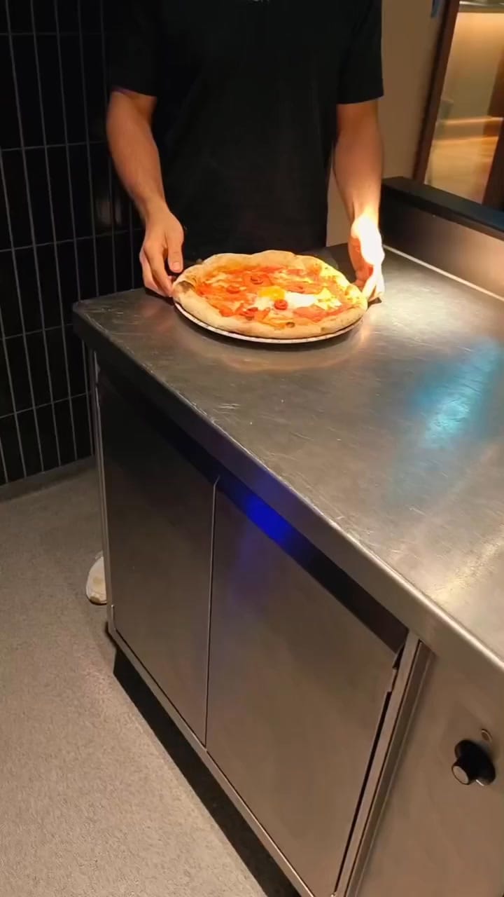 Post 5 by Housher Coutuer on Instagram (video)