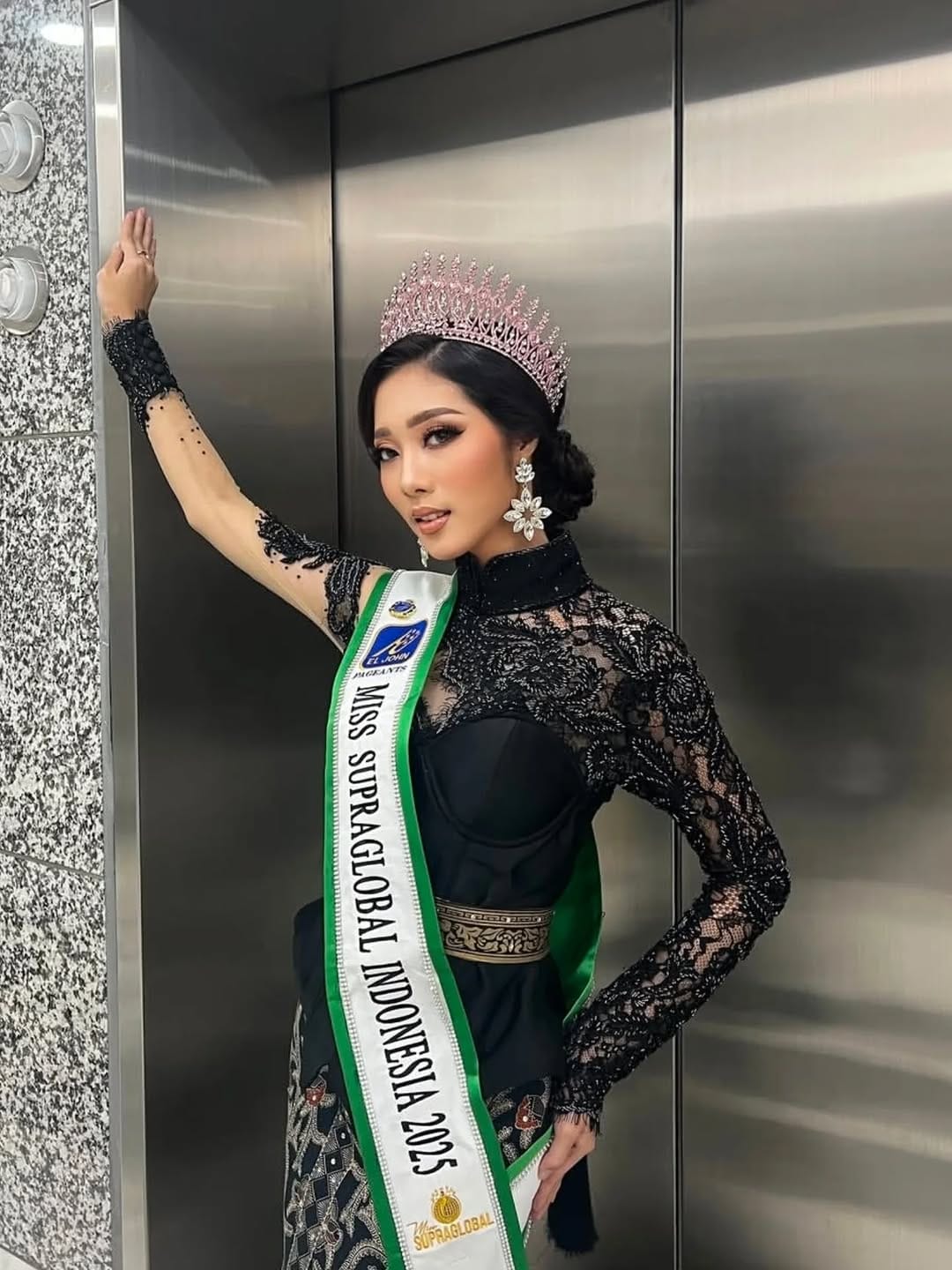 Post 5 by Kryolan Indonesia on Instagram (carousel)