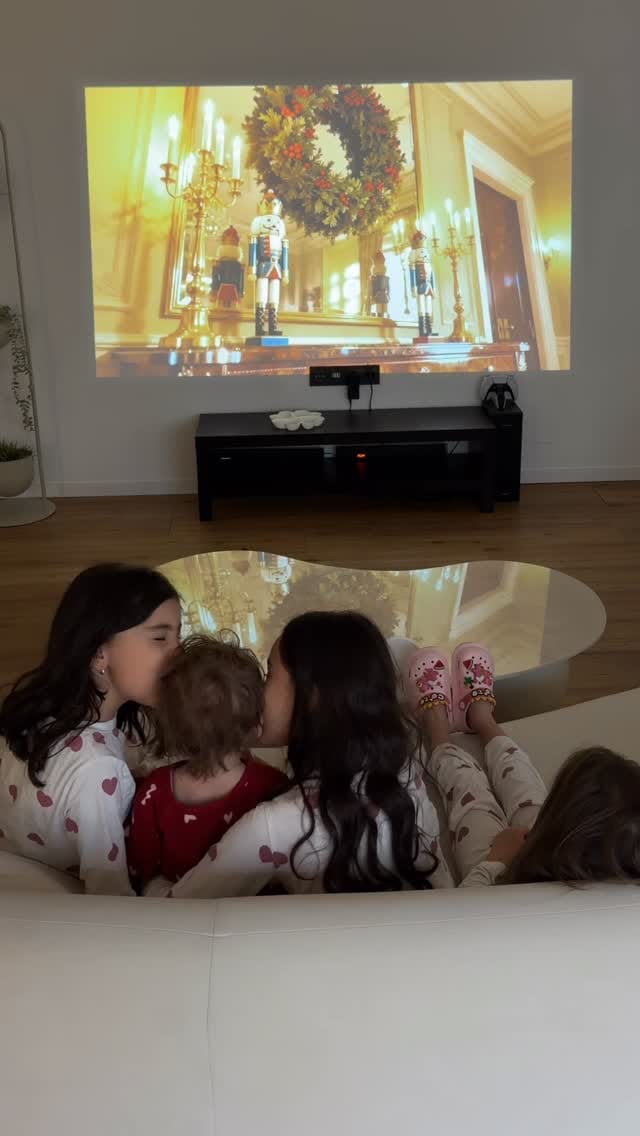 Post 4 by Vjosa Muriqi on Instagram (video)