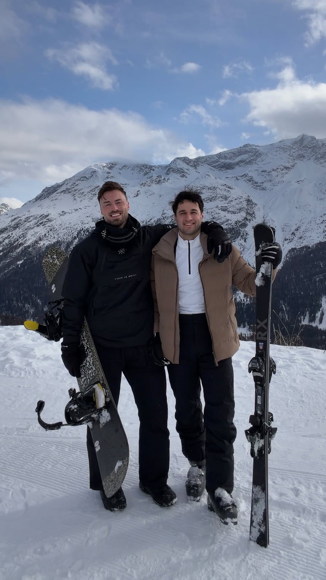 Post 2 by Leander Sacher on Instagram (video)