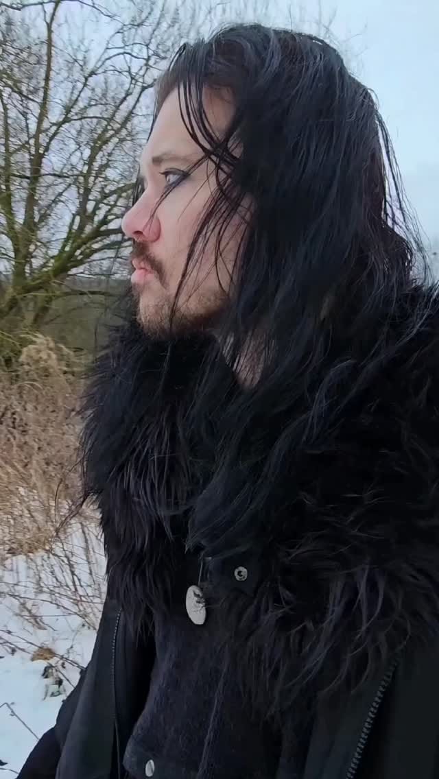 Post 1 by Neo Lee on Instagram (video)