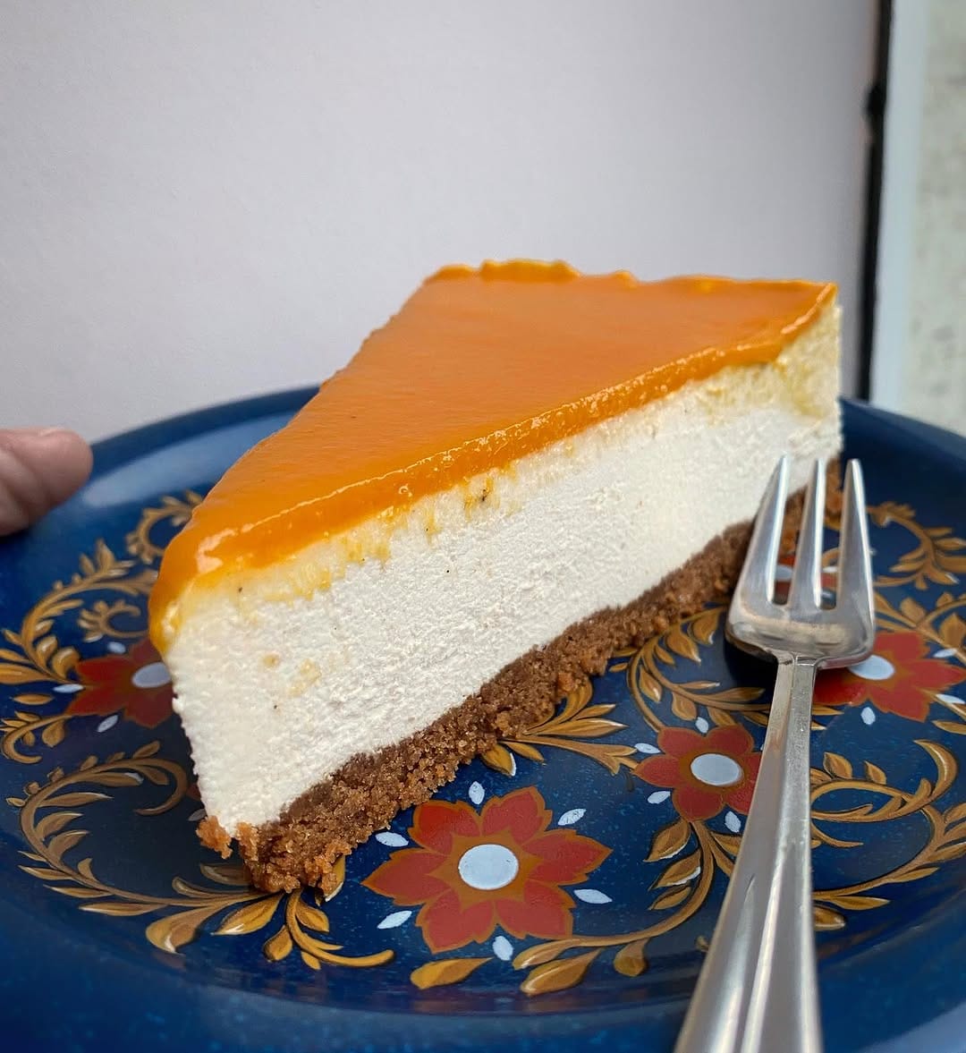 Post 9 by VEGAN GUIDE BERLIN on Instagram (carousel)