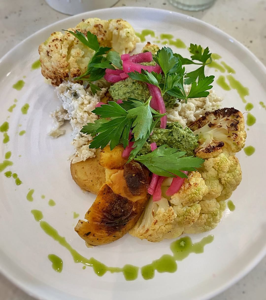 Post 2 by VEGAN GUIDE BERLIN on Instagram (carousel)