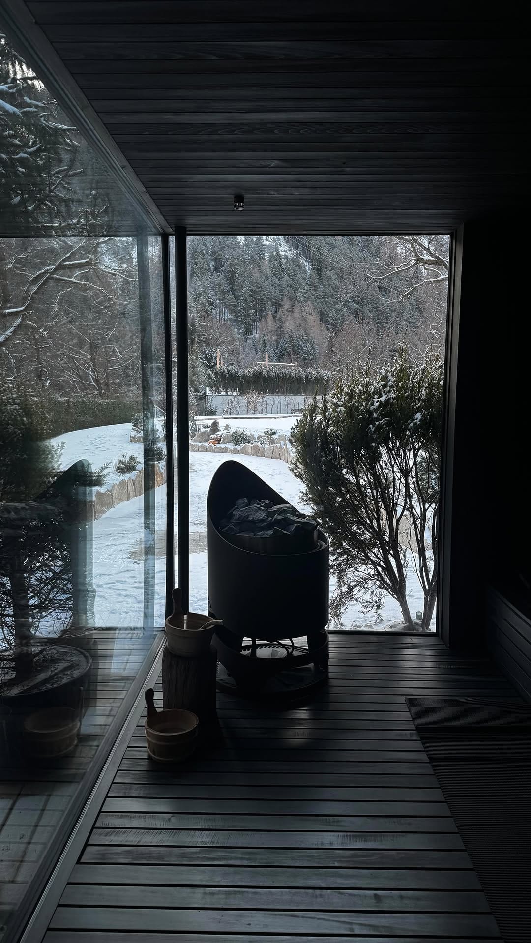 Post 7 by Daniel Reith on Instagram (video)