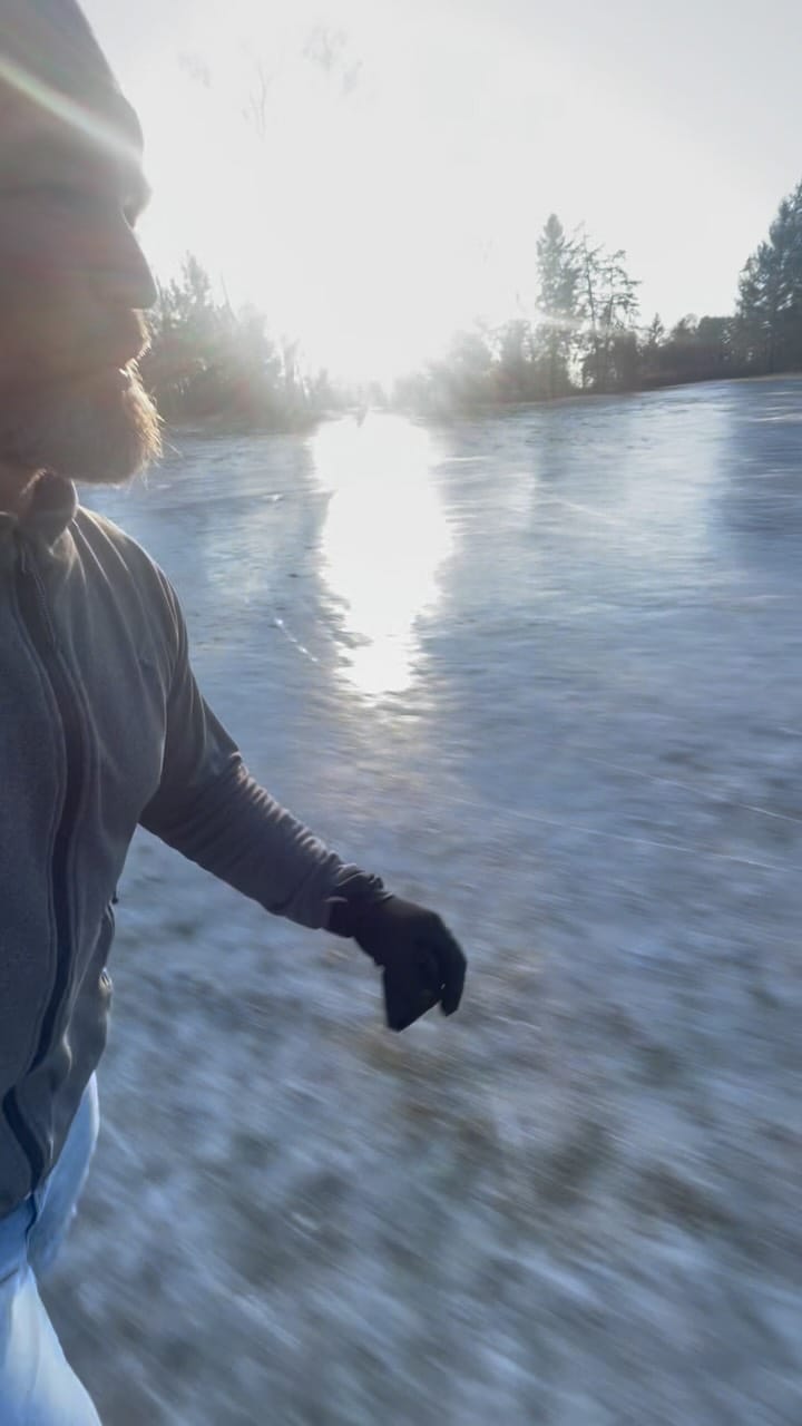 Post 1 by Timo Pritzel on Instagram (video)