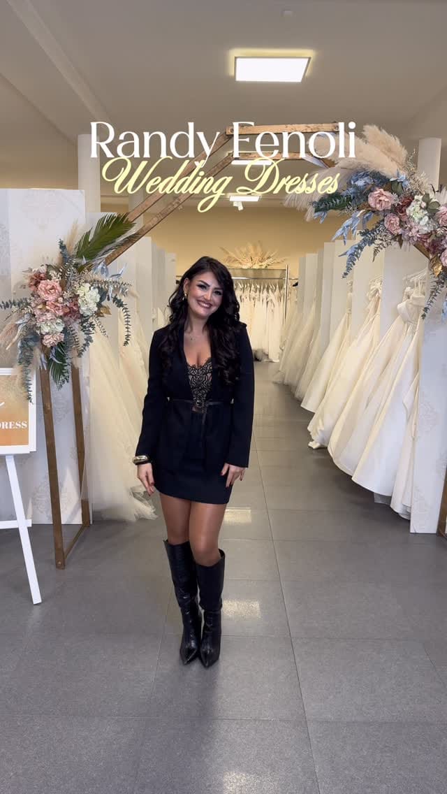 Post 2 by Hochzeitshaus Struck Brautmoden on Instagram (video)