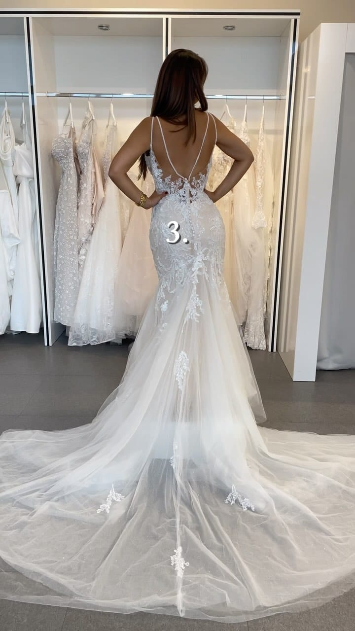 Post 10 by Hochzeitshaus Struck Brautmoden on Instagram (video)