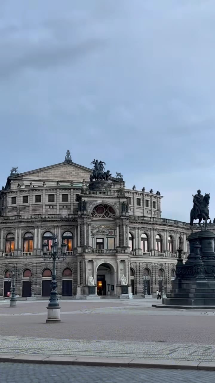 Post 2 by lilly sophie on Instagram (video)