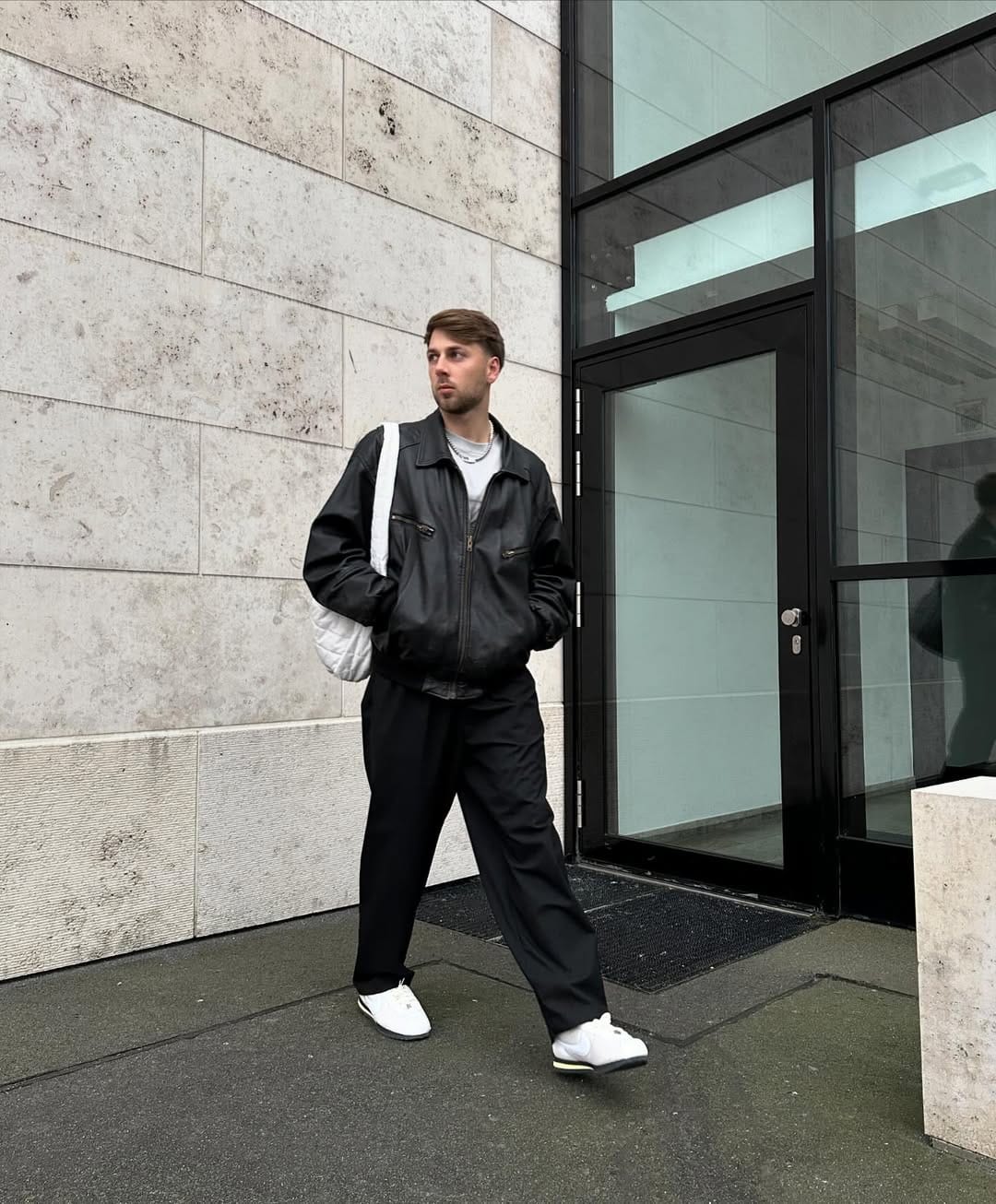 Post 10 by NICOLÁS K. | STREETSTYLE | INSPO on Instagram (carousel)