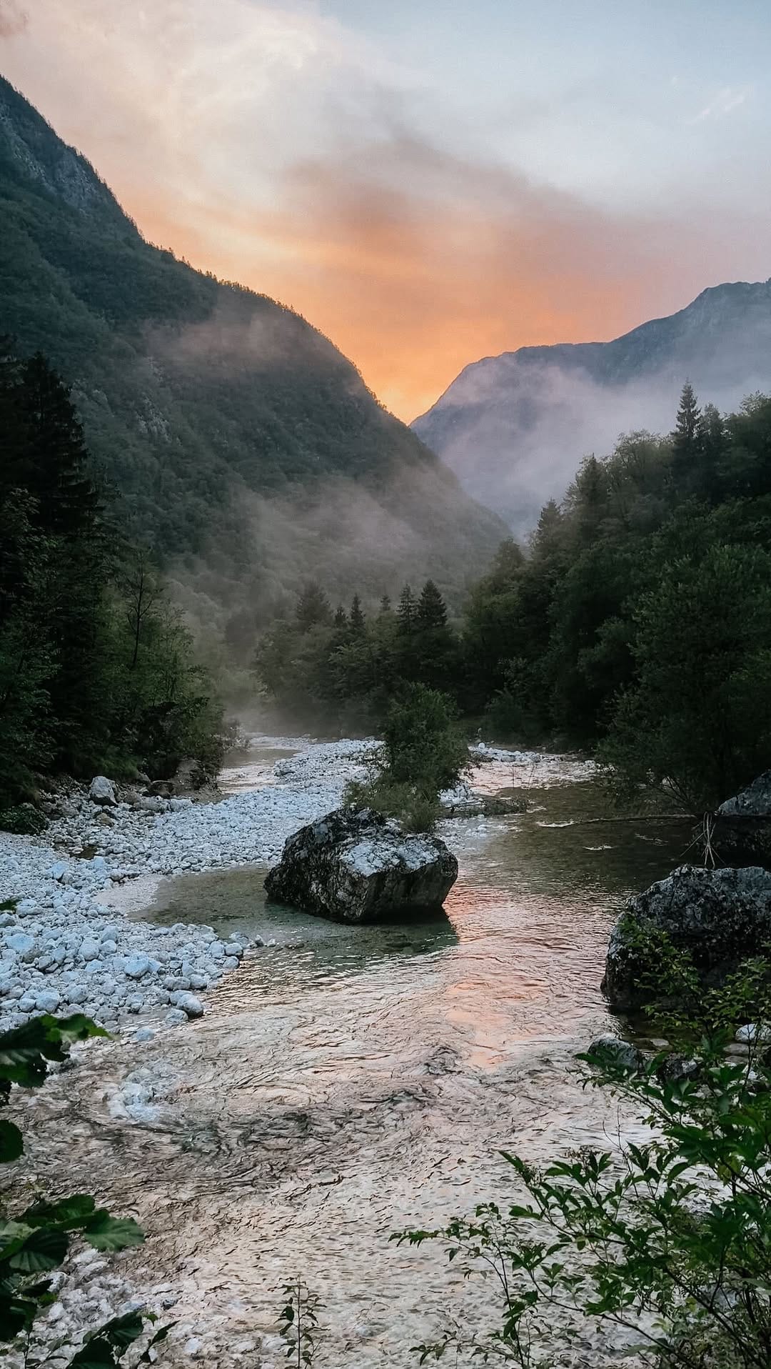 Post 7 by Elizabeth | Photographer 📸 on Instagram (video)