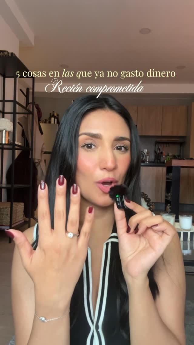 Post 1 by 𝗖𝗮𝗿𝗹𝗮 𝗕𝗮𝗻𝗱𝗮 on Instagram (video)