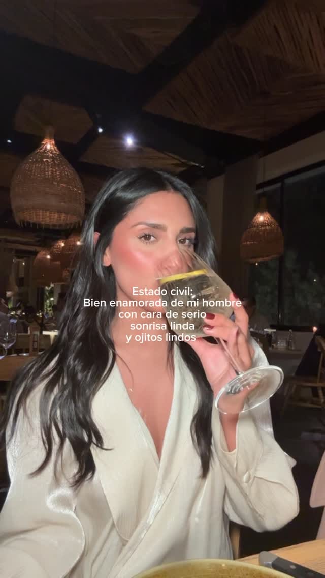 Post 3 by 𝗖𝗮𝗿𝗹𝗮 𝗕𝗮𝗻𝗱𝗮 on Instagram (video)