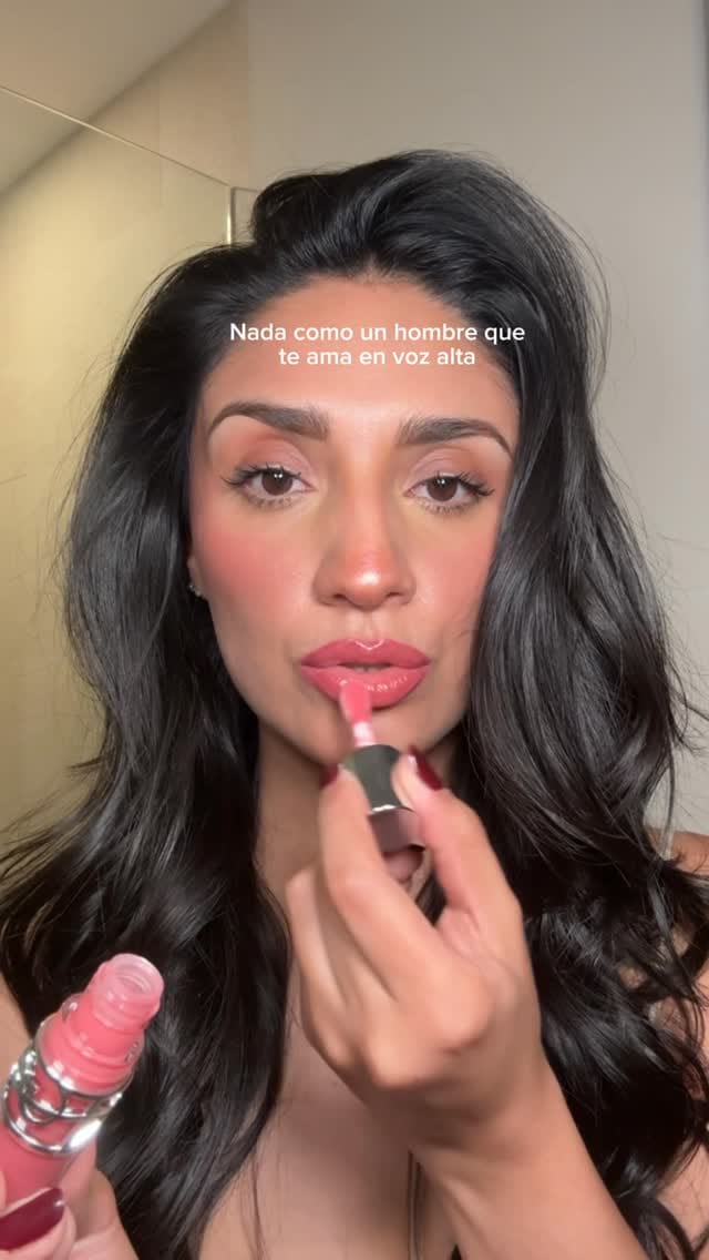 Post 2 by 𝗖𝗮𝗿𝗹𝗮 𝗕𝗮𝗻𝗱𝗮 on Instagram (video)