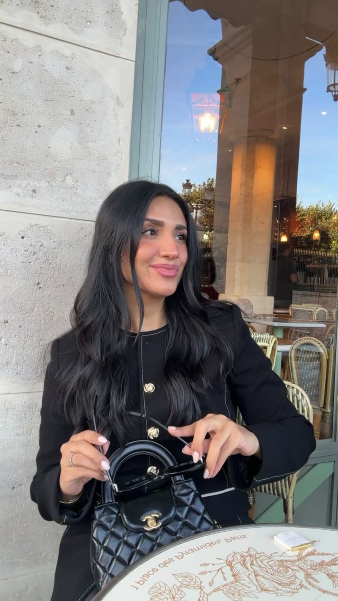 Post 10 by 𝗖𝗮𝗿𝗹𝗮 𝗕𝗮𝗻𝗱𝗮 on Instagram (video)