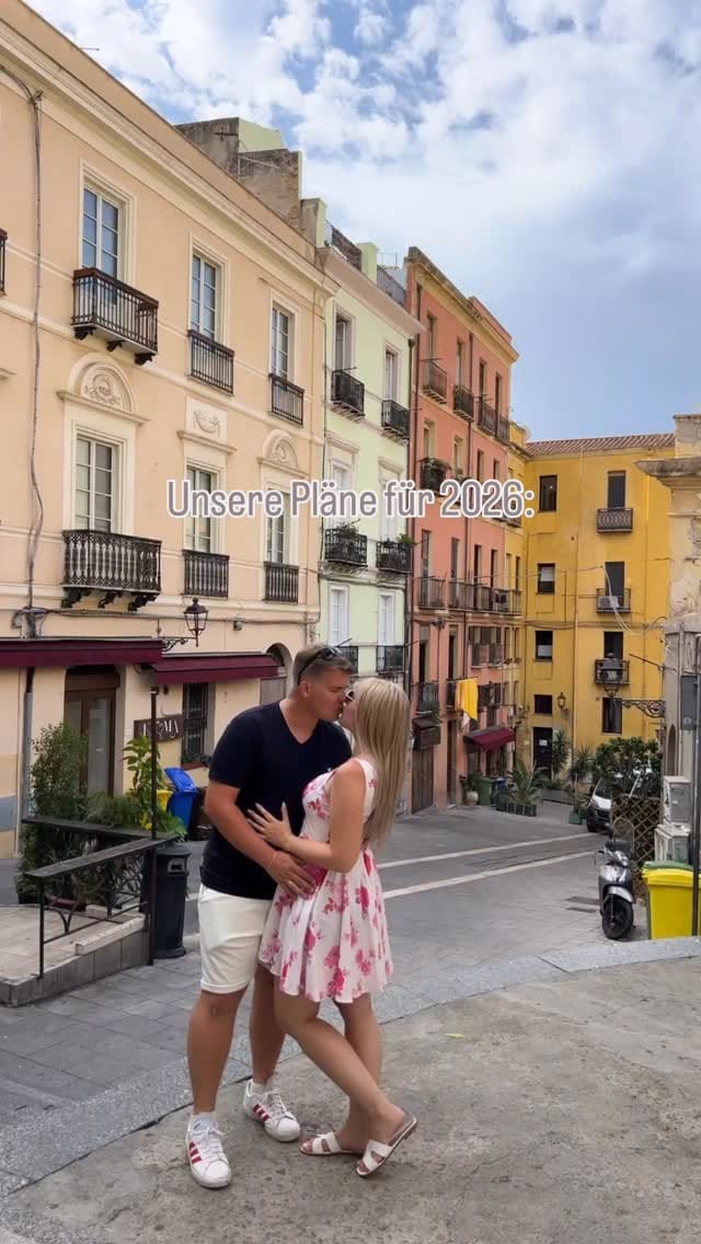 Post 2 by 𝐋𝐢𝐬𝐚 & 𝐁𝐞𝐧𝐧𝐢 ✈💍 on Instagram (video)