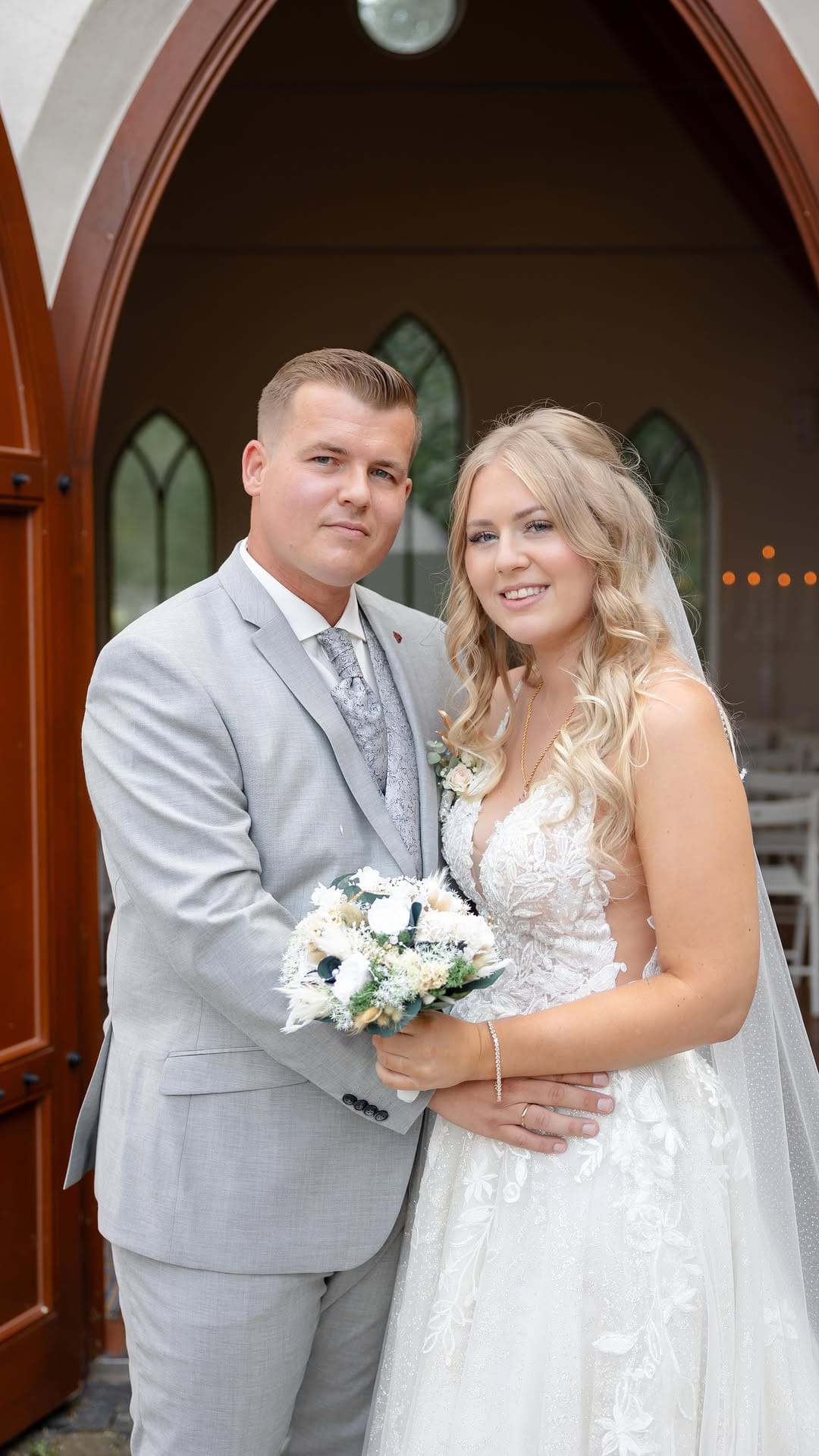 Post 10 by 𝐋𝐢𝐬𝐚 & 𝐁𝐞𝐧𝐧𝐢 ✈💍 on Instagram (video)