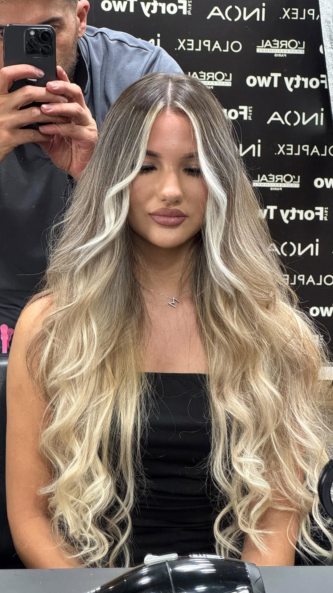Post 5 by Forty Two coiffeur on Instagram (video)