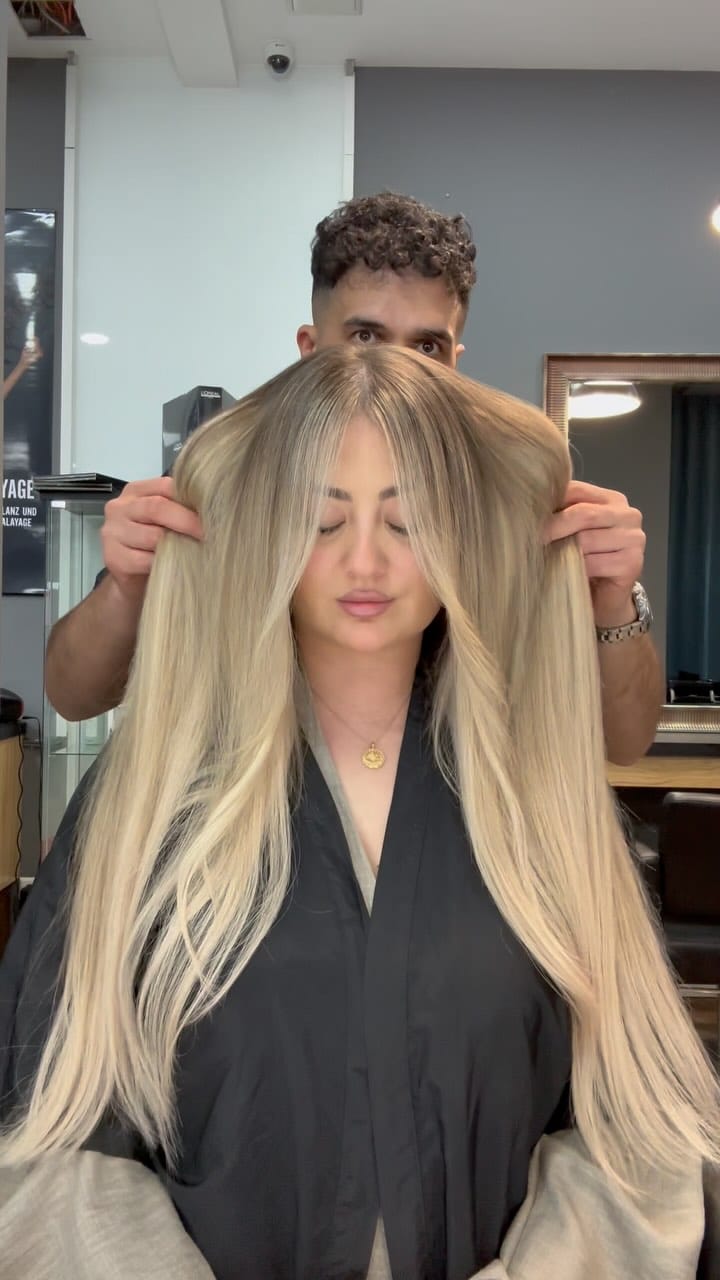 Post 7 by Forty Two coiffeur on Instagram (video)