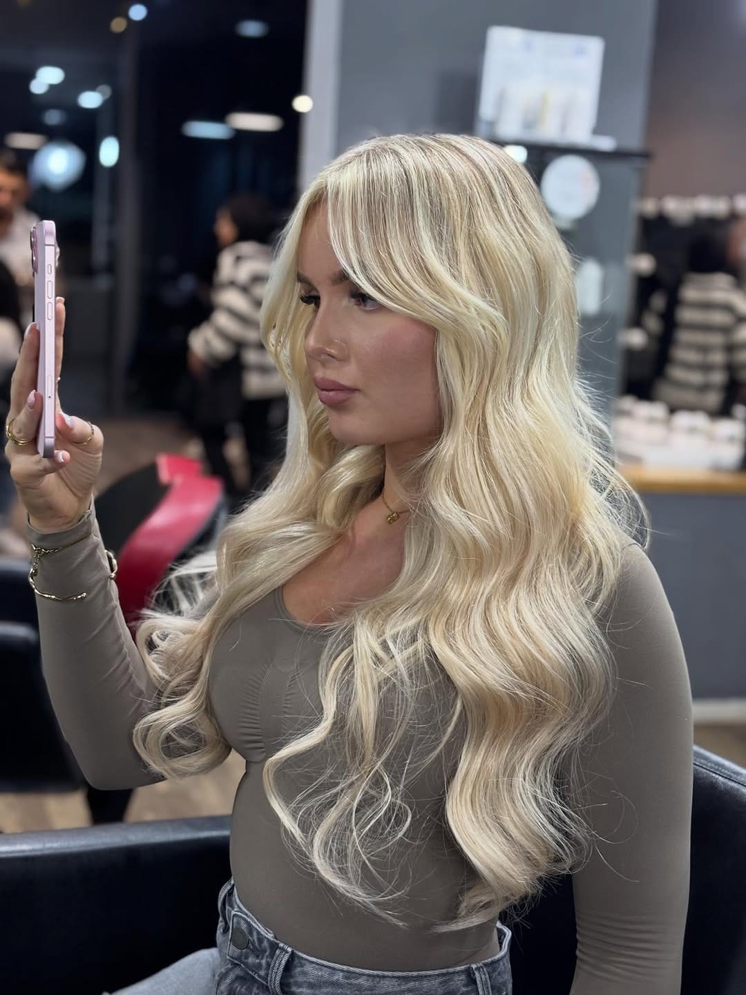 Post 1 by Forty Two coiffeur on Instagram (carousel)
