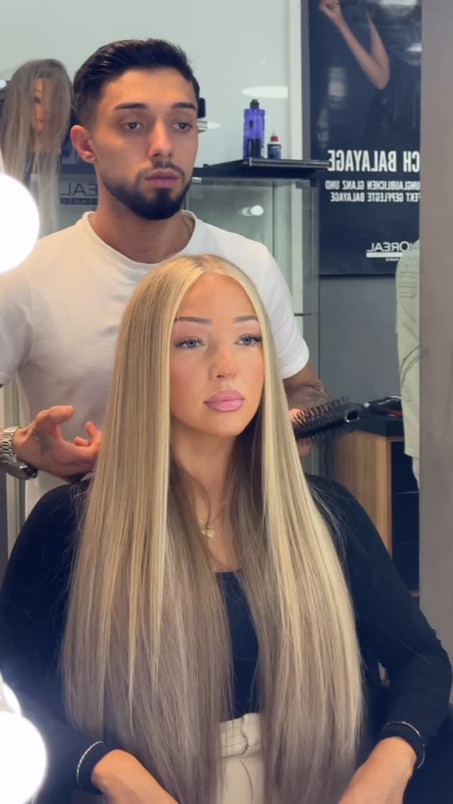 Post 3 by Forty Two coiffeur on Instagram (video)