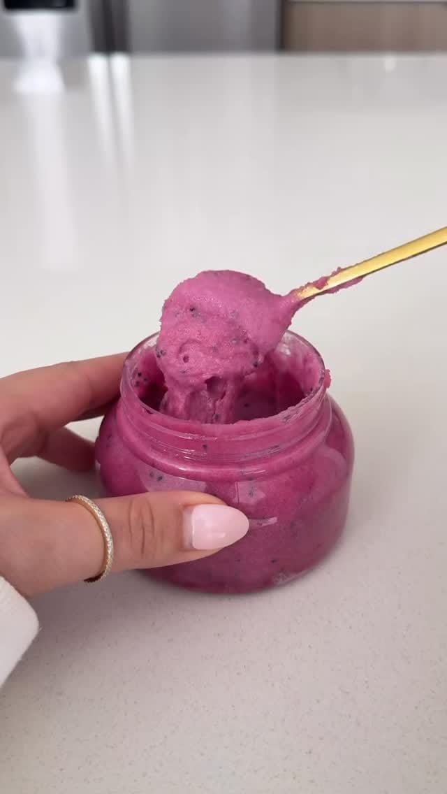 Post 6 by The Essential Beauty on Instagram (video)