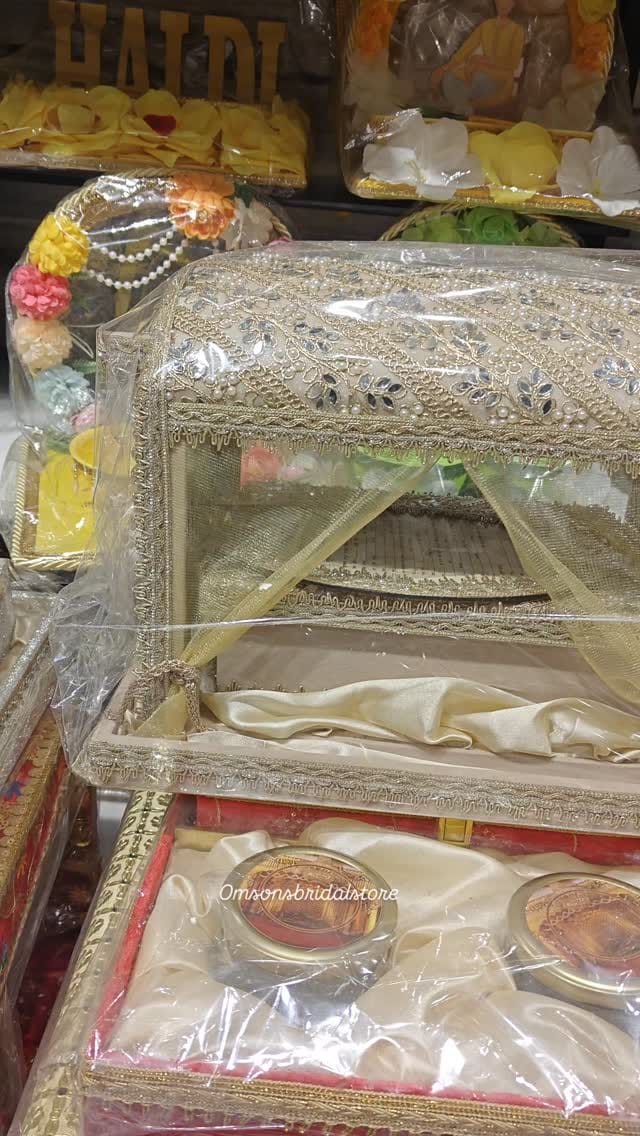 Post 6 by Om Sons Wedding Store®️ on Instagram (video)