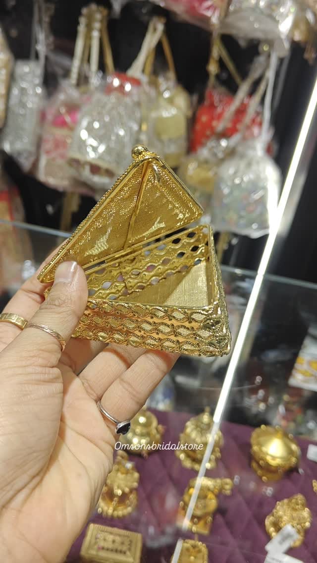 Post 5 by Om Sons Wedding Store®️ on Instagram (video)