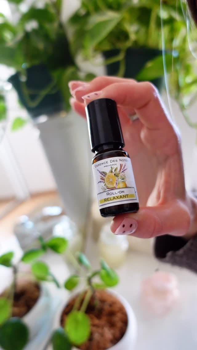 Post 1 by L'Essence des Notes on Instagram (video)