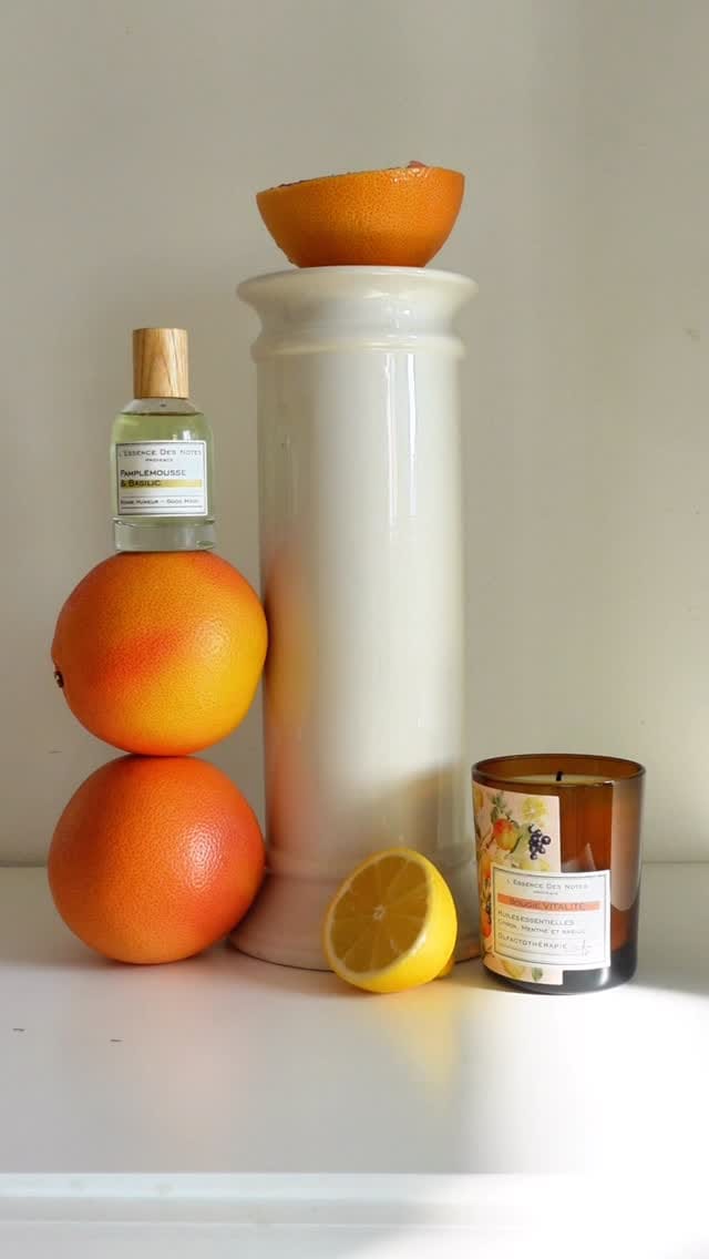Post 2 by L'Essence des Notes on Instagram (video)