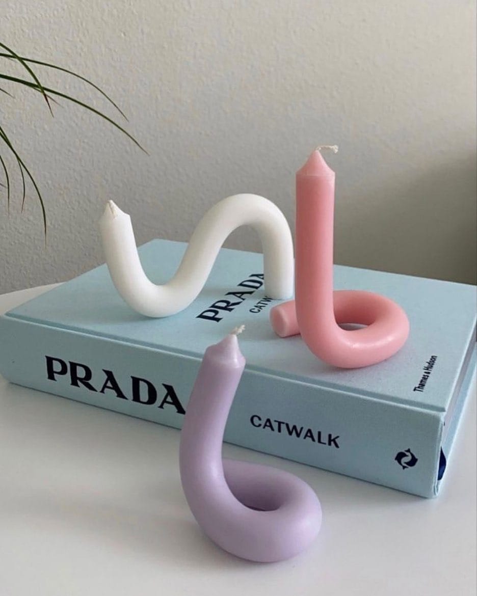 Post 7 by Ella Stoller on Instagram (image)