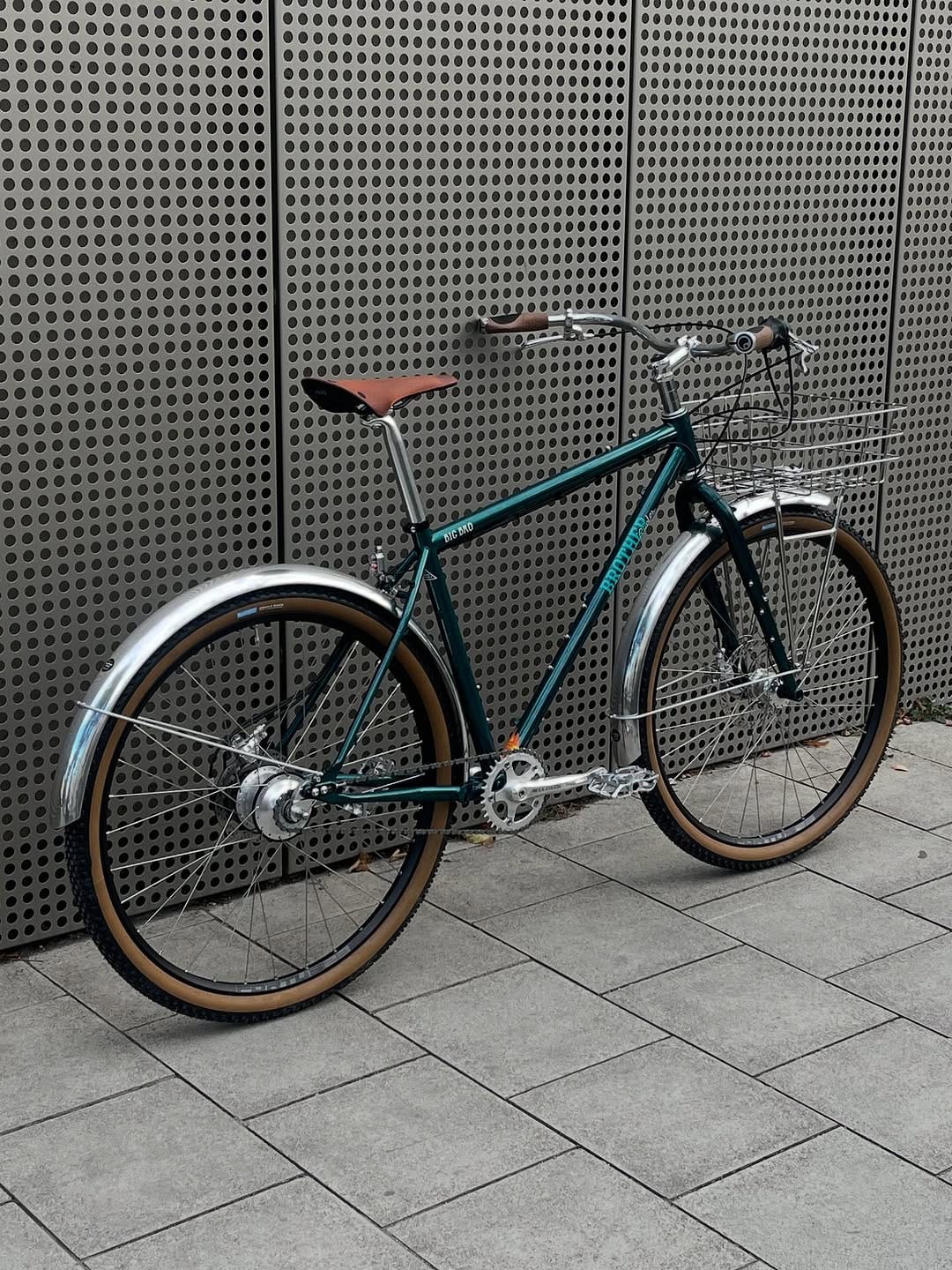 Post 9 by Guten Biken on Instagram (carousel)