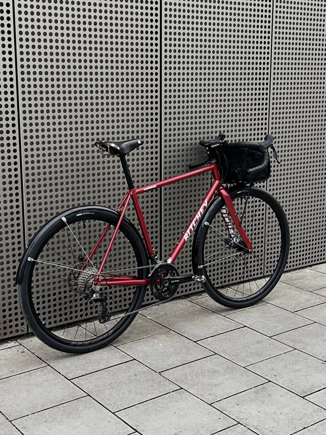 Post 5 by Guten Biken on Instagram (carousel)