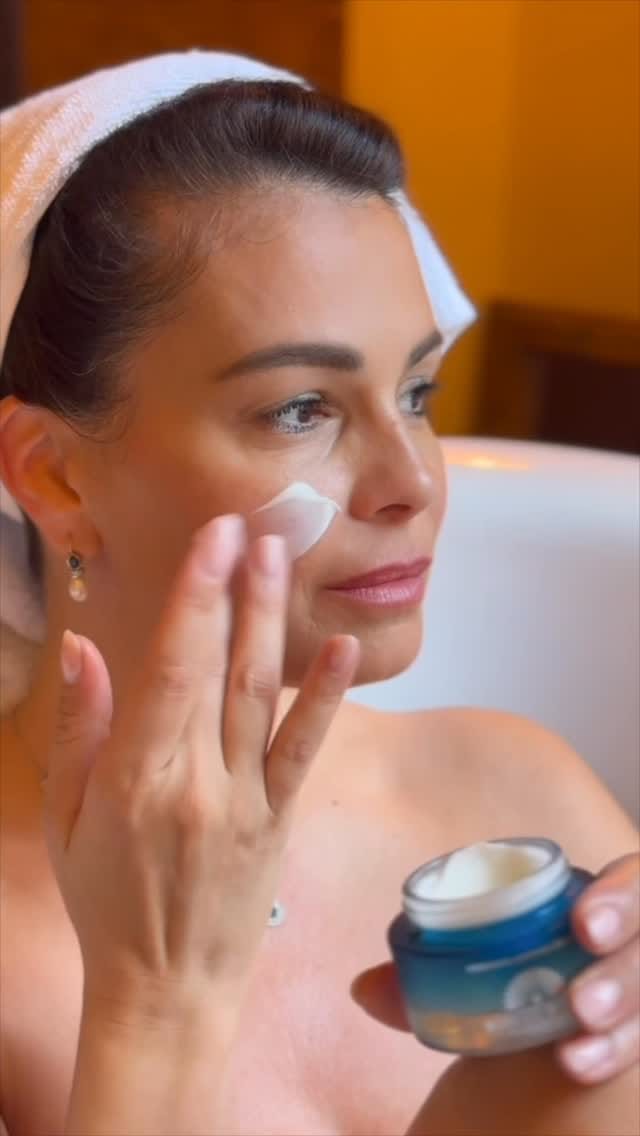 Post 4 by BioAs Pure Bucharest on Instagram (video)