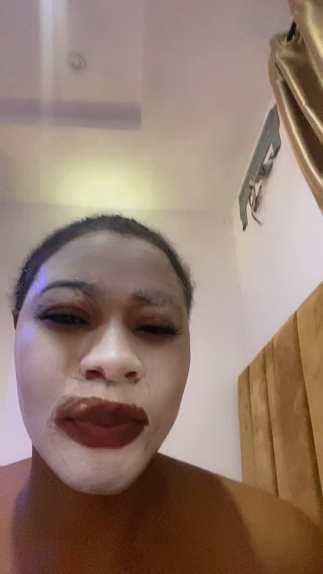 Post 1 by SKINCARE BRAND WITH OVER 1000 REVIEWS on Instagram (video)