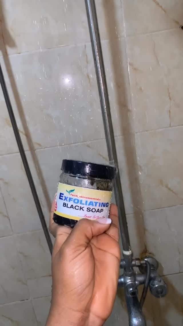 Post 3 by SKINCARE BRAND WITH OVER 1000 REVIEWS on Instagram (video)