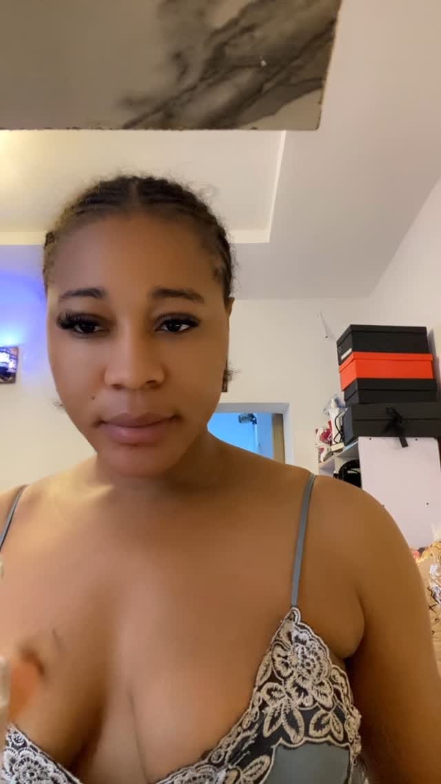 Post 7 by SKINCARE BRAND WITH OVER 1000 REVIEWS on Instagram (video)