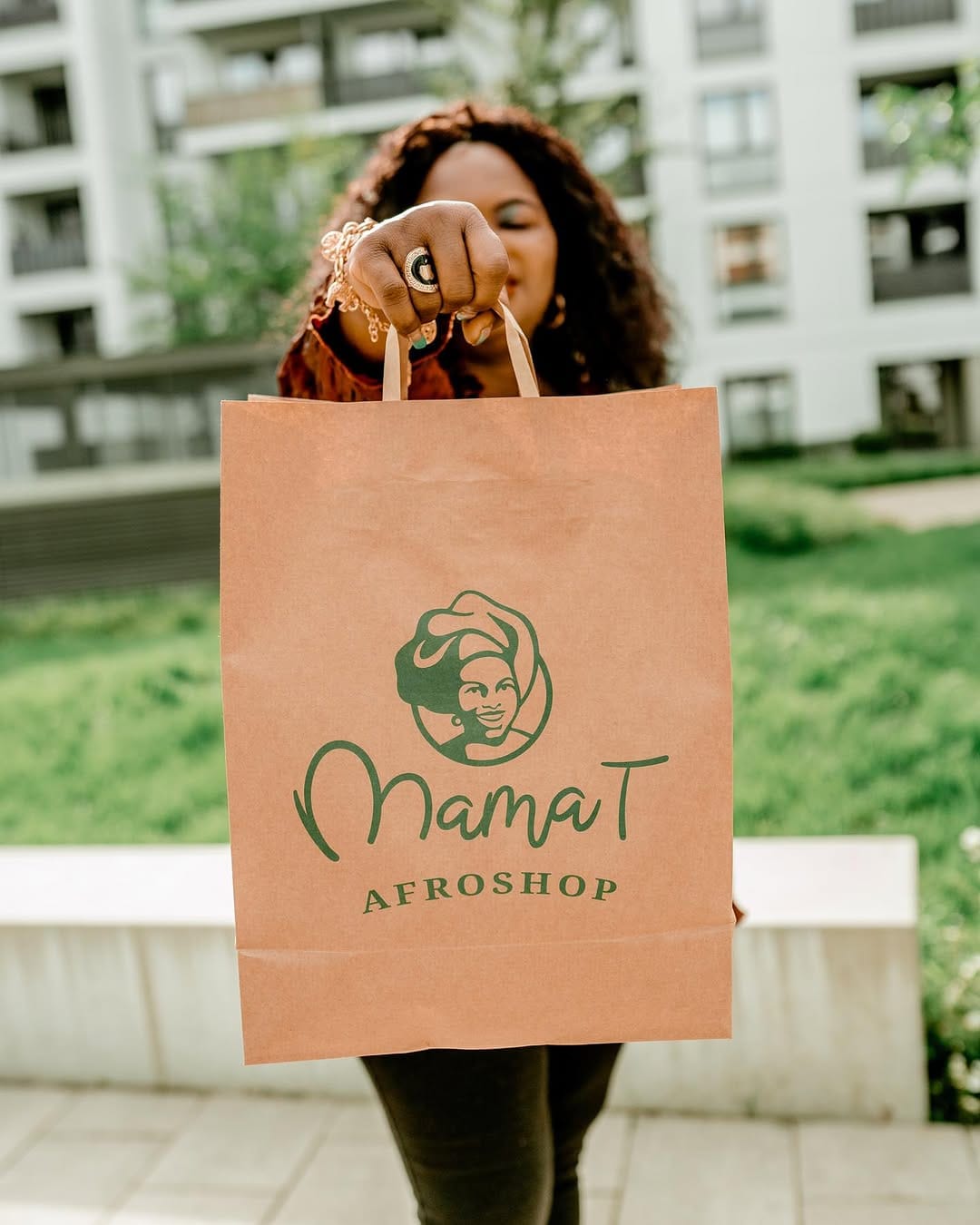 Post 5 by Afroshop Mama T GmbH on Instagram (image)