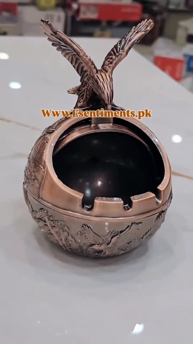 Post 2 by Esentiments on Instagram (video)