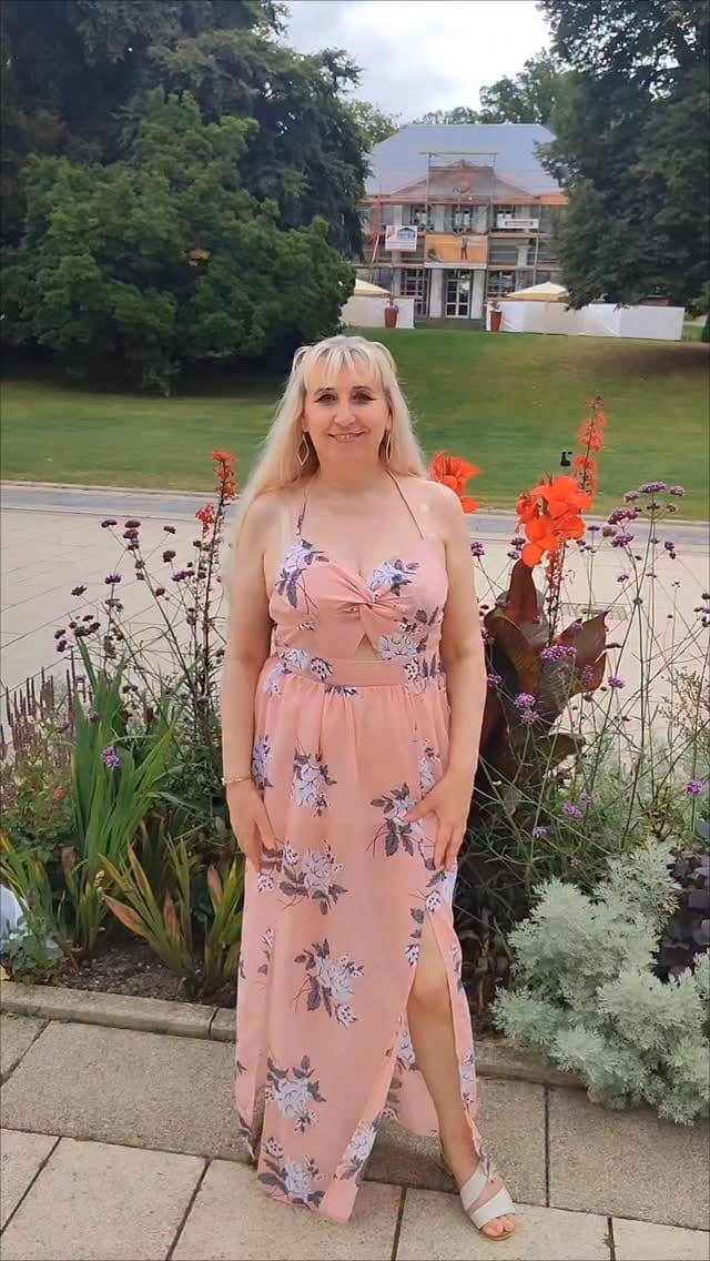 Post 8 by Silvia Popescu on Instagram (video)