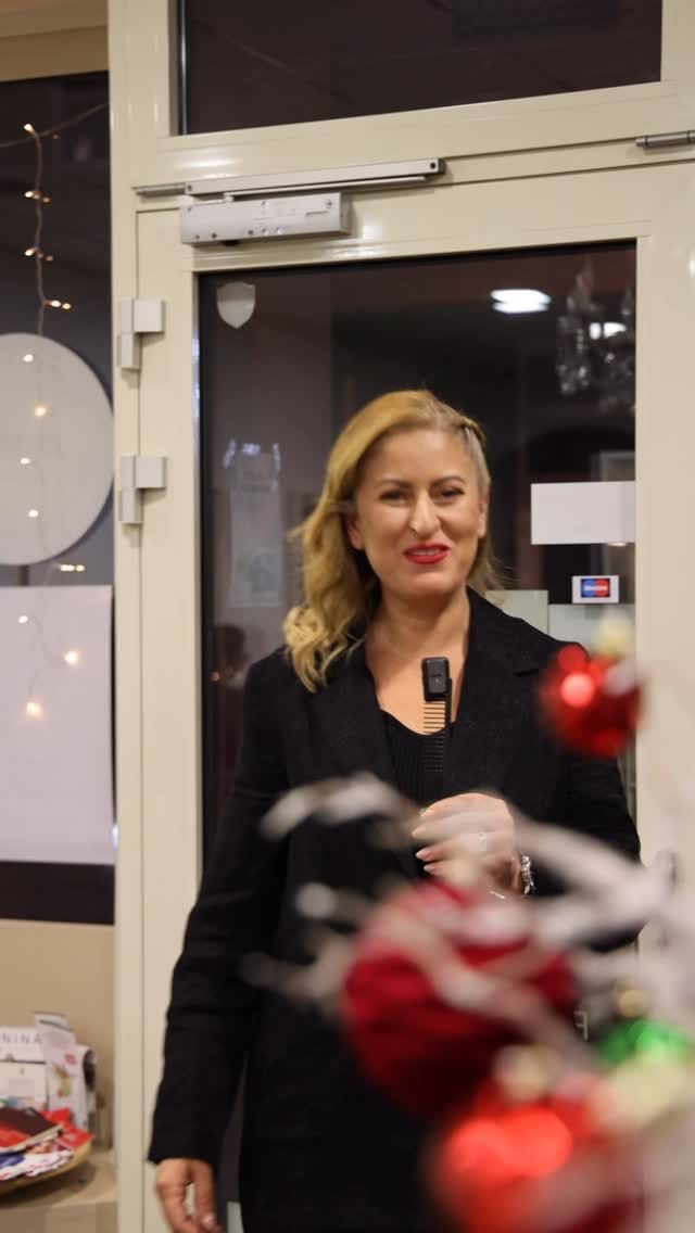 Post 3 by Hanaa Topcu Schön & Sein Aveda Concept Salon und Shop on Instagram (video)
