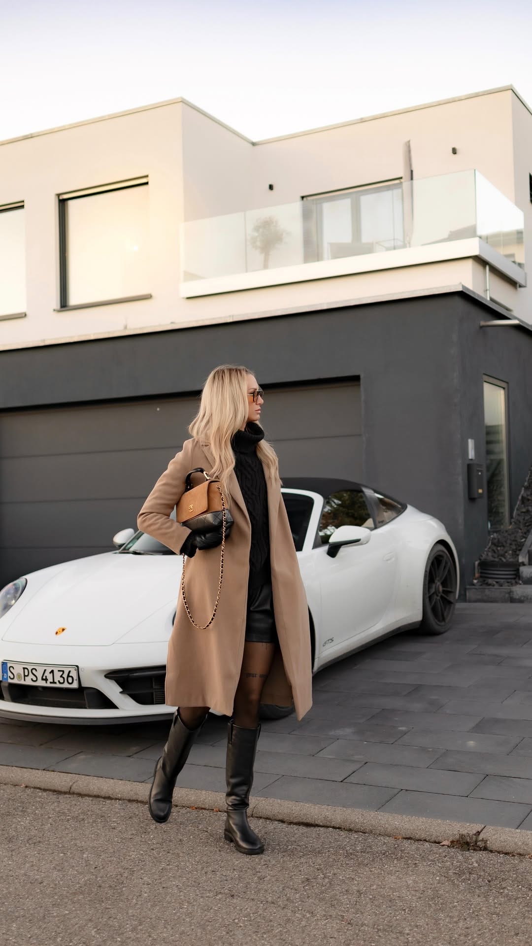 Post 5 by Ani Steel on Instagram (video)