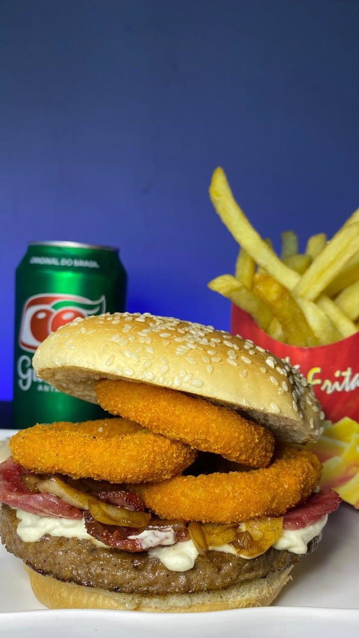 Post 10 by PAÇOCA LANCHES JPA on Instagram (video)